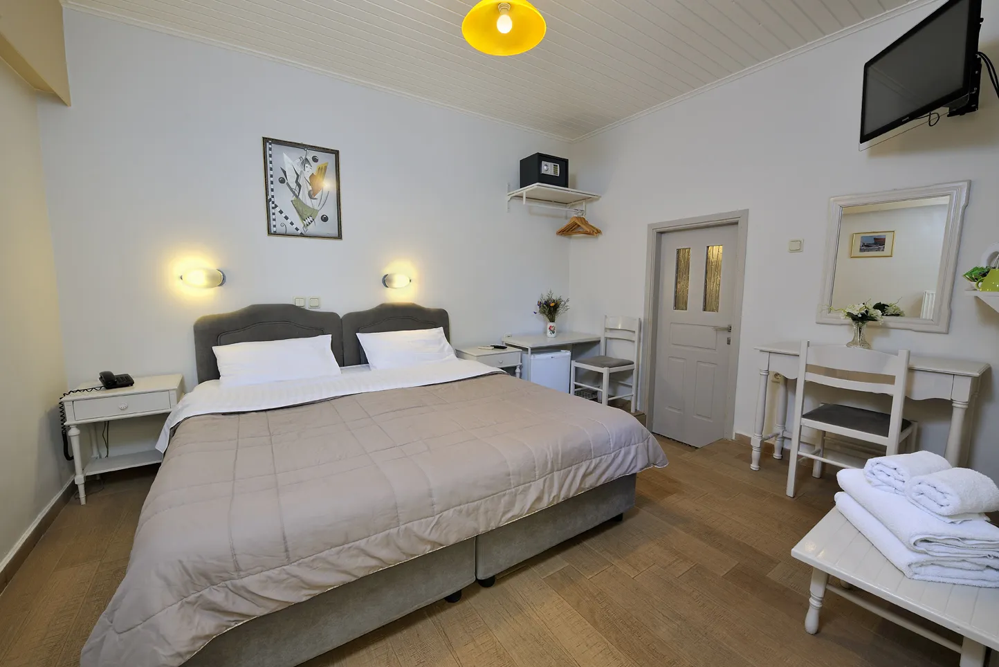 budget room athens double 234 hotel in athens,ξενοδοχειο αθηνα,ξενοδοχείο στην αθήνα,athens hotel,ξενοδοχειο αθηνα κεντρο Orion & Dryades Hotel in Athens