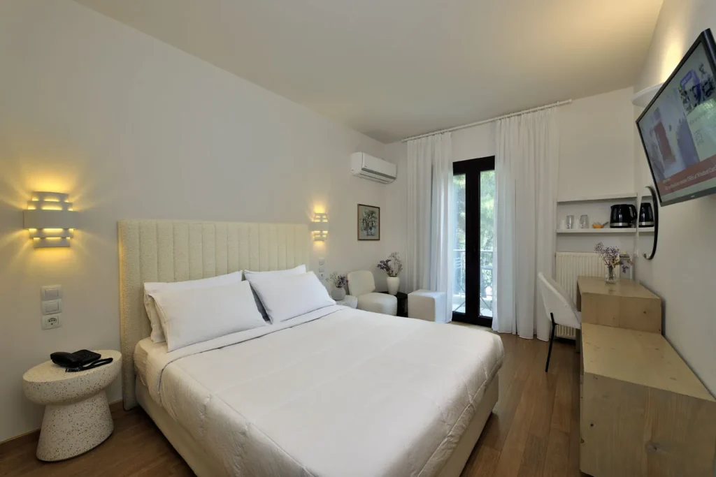 upper floor room double 117 5 1 Orion & Dryades Hotel in Athens