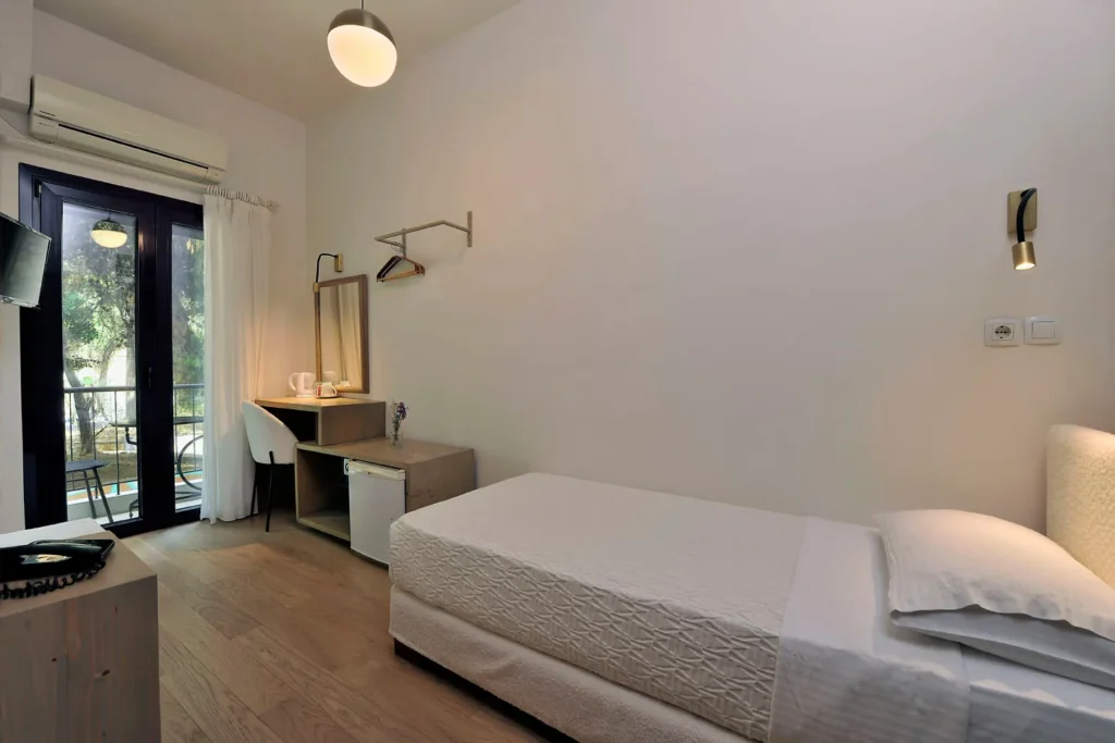 economy sigle room athens L1955623 Orion & Dryades Hotel in Athens