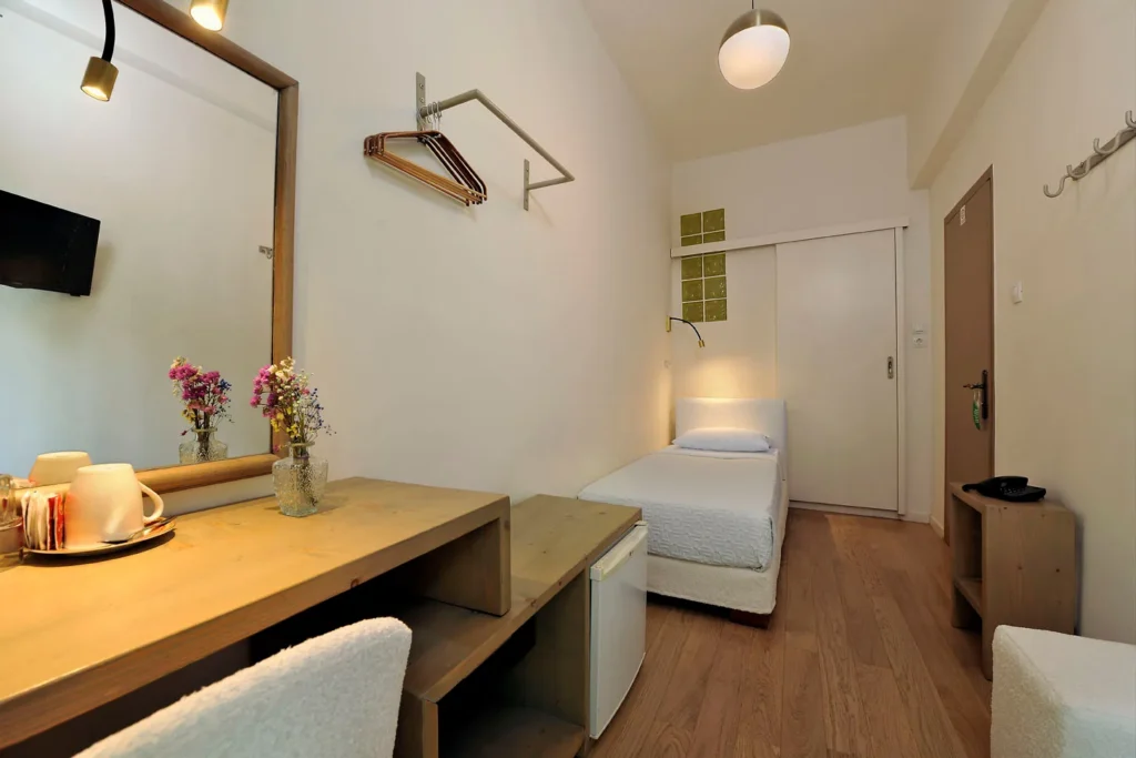 economy sigle room athens L1955624 Orion & Dryades Hotel in Athens